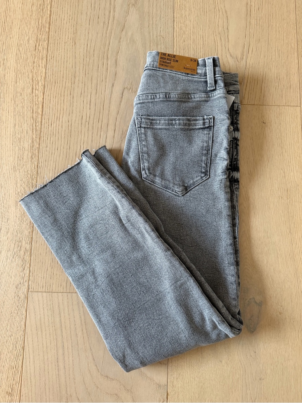 Kensie 'The Allie' High Rise Slim Straight Jeans - Vintage Luxe- Grey Wash